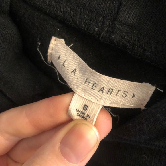 PACSUN “LA HEARTS” ROSE EMBROIDERED CROPPED HOODIE - Picture 3 of 3